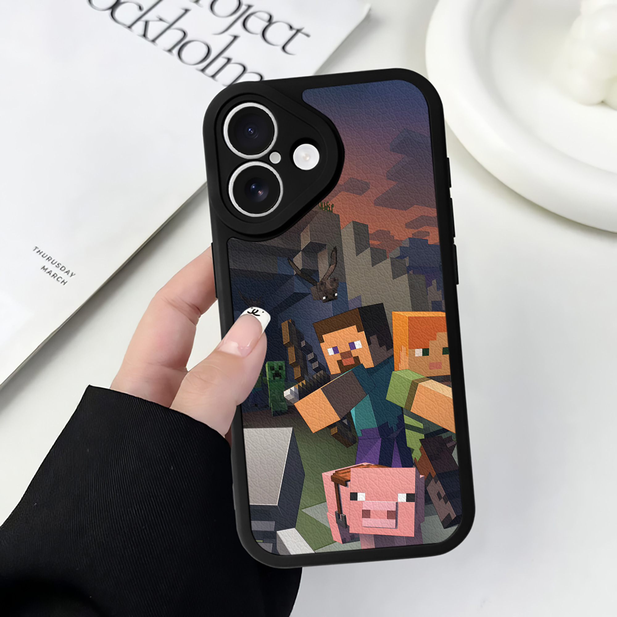（画像用） マインクラフト ブロックの世界 Minecraft MC Block world 【iPhone 16シリーズ対応】シリコンスマホケース（レザー調） 材質：シリコン